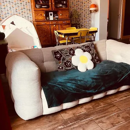 Dom wakacyjny Maison Vintage Avec Grand Jardin