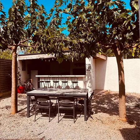 Dom wakacyjny Maison Vintage Avec Grand Jardin